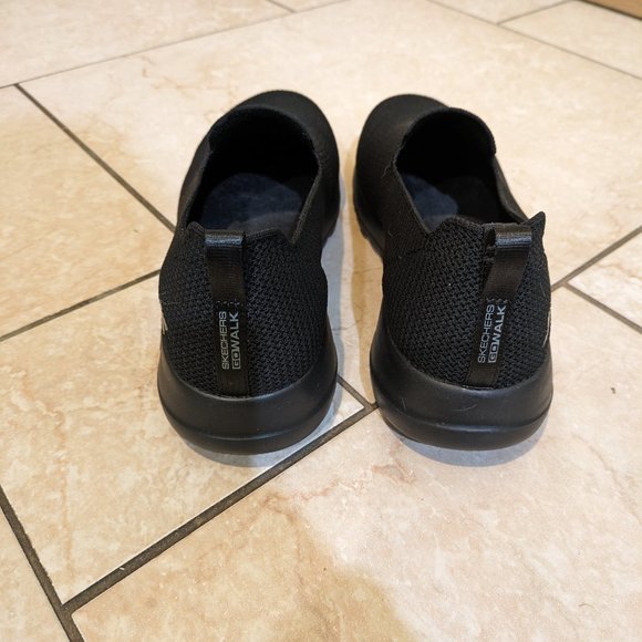Brand New Women's Sketchers Go Walk - Picture 3 of 4